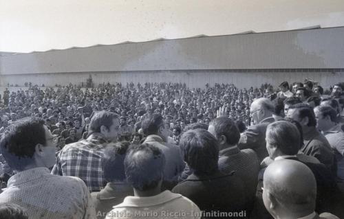 1977-ALFASUD-CON-FORZE-POLITICHE-2-MAURIZIO-VALENZI
